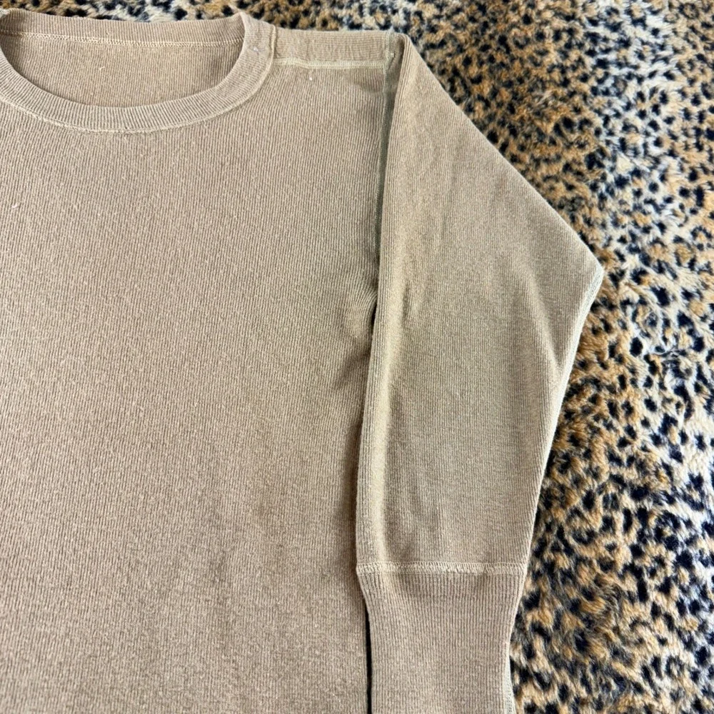 Vintage 1940s Military Undershirt Khaki Ribbed Knit Long Sleeve Crew Neck 1341